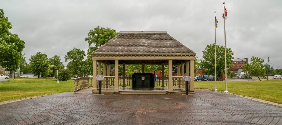police-memorial.JPG